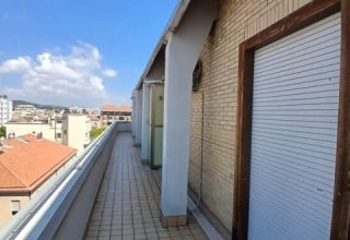 Attico / Mansarda in vendita a Civitanova Marche in Via Fratelli Cairoli, 26
