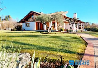 Villa in vendita a Castelcucco in Via Strada dei Colli, 1