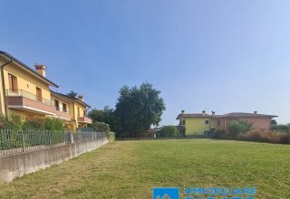 Azienda agricola in vendita a Mussolente in Via Generale Luigi Cadorna, 1