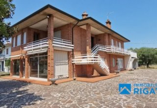 Casa indipendente in vendita a Mussolente in Via Monsignore Cuccarollo, 1