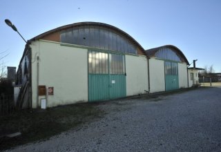 Capannone in vendita a San Giovanni al Natisone in Via Casali, 56