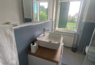 Appartamento in vendita a Massa in Via delle Carre, 4