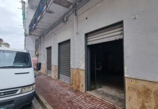Negozio in affitto a Afragola in Via Francesco Russo, 1