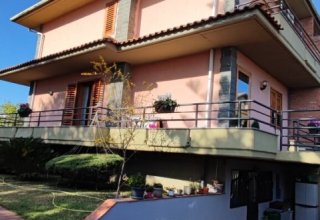 Villa in vendita a Mascalucia in Via Volturno, 7