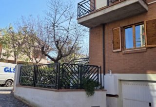 Villini a schiera in vendita a Civitanova Marche in Via Boiardo, 1