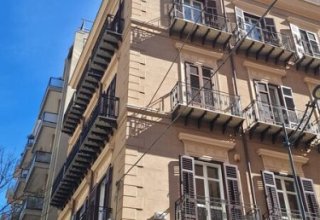 Negozio in affitto a Palermo in Via Principe di Belmonte, 23