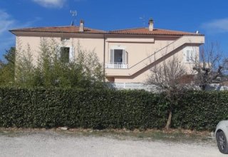 Casa indipendente in vendita a Falerone in Via Spineto, 6