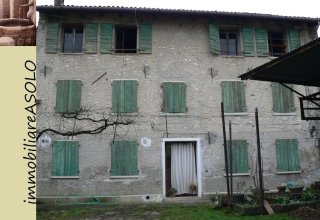 Rustico / Casale in vendita a Cavaso del Tomba in Piazza F.Sartor, 8