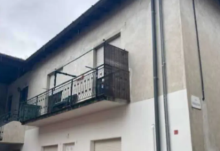 Appartamento in vendita a Vergiate in Via Scaletta, 1