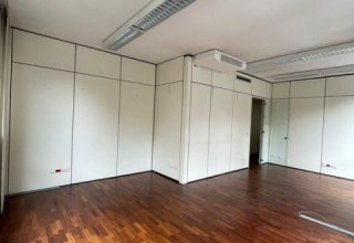 Ufficio in affitto a Roma in Via Ombrone, 1