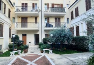Appartamento in vendita a Pesaro in Via Giuseppe Mazzini, 1