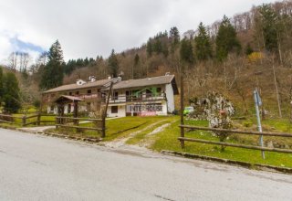  in vendita a Barcis in Localit&agrave; Pezzeda