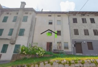  in vendita a Claut in Localit&agrave; Contron
