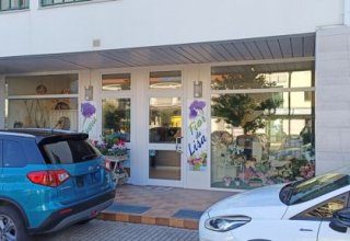 Negozio in vendita a Manzano in Via Stazione, 71