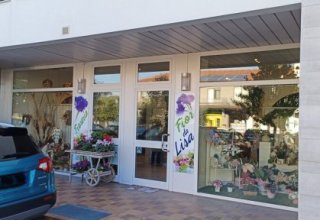 Negozio in vendita a Manzano in Via Stazione, 71