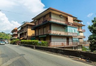 Appartamento in vendita a Aci Catena in Via Pozzo, 32