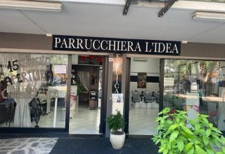 Negozio in vendita a Cervia in Viale Matteotti, 137