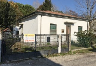 Villa in vendita a Cervia in Via Ticino, 3