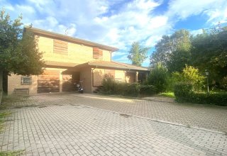 Villa in vendita a Ravenna in Via Focaccia, 14