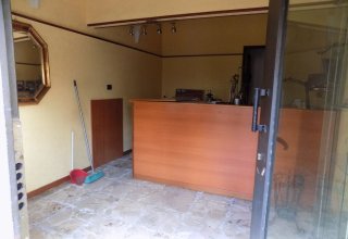 Negozio in vendita a Messina in Via Contesse, 17