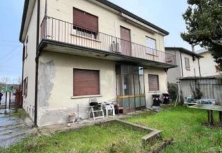 Casa indipendente in vendita a Padova in Via Giambettino Cignaroli, 29