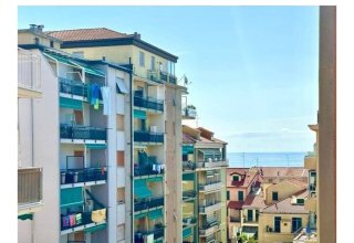 Appartamento in vendita a Loano in Via Aurelia, 1