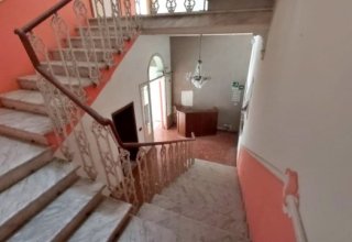 Albergo in vendita a Viareggio in Viale Michelangelo Buonarroti, 171