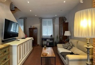 Casa indipendente in vendita a Viareggio in Via Cairoli, 11