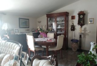 Appartamento in vendita a Valverde in Via dei Pini, 1