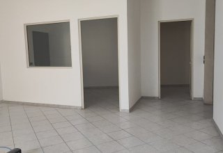 Palazzo in affitto a Valverde in Via del Santuario, 1