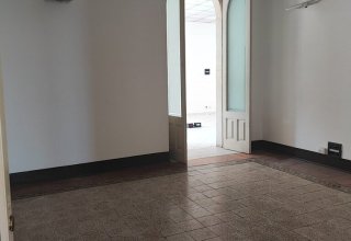 Palazzo in affitto a Valverde in Via del Santuario, 1