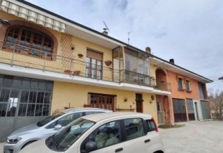 Casa indipendente in vendita a Montiglio Monferrato in Frazione Cortanieto, 15