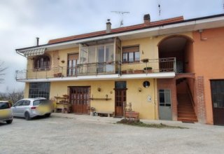 Casa indipendente in vendita a Montiglio Monferrato in Frazione Cortanieto, 15