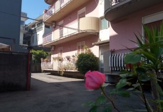 Appartamento in vendita a Aci Catena in Via Vittorio Emanuele, 94