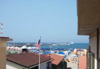 Villini a schiera in vendita a Viareggio in Via U. Barsanti, 1