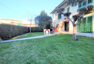Villa in vendita a Prato in Via del Fosso di Iolo, 1