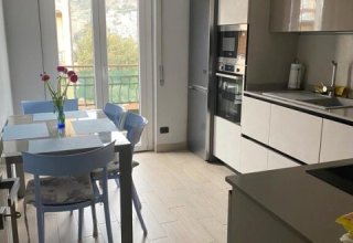 Appartamento in vendita a Bordighera in Via Vittorio Veneto, 44