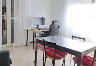 Appartamento in vendita a Como in Via Muggiu00f2, 1