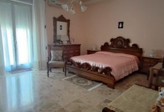 Appartamento in vendita a Valverde in Via dei Portici, 1