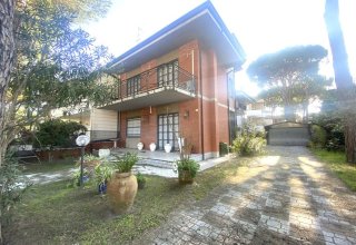 Villa in vendita a Cervia in Via Amedeo Modigliani, 7