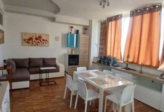 Appartamento in vendita a Civitanova Marche in Via Santorre di Santarosa, 1